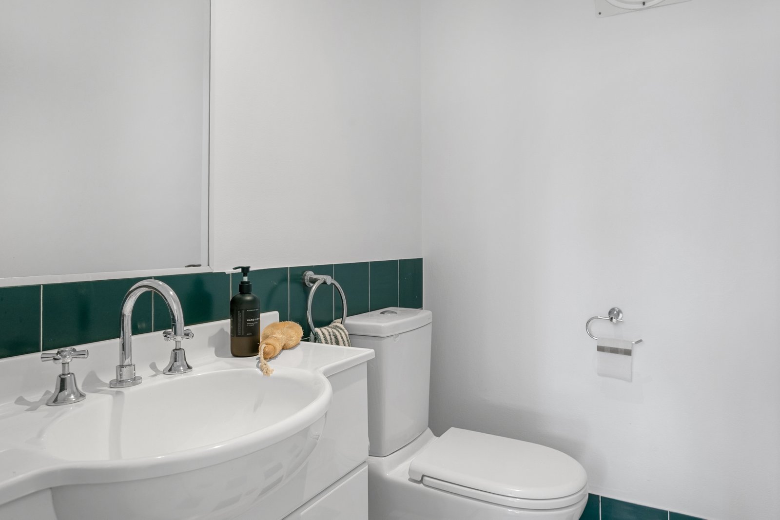 2/8 Wallawa Road NELSON BAY 22