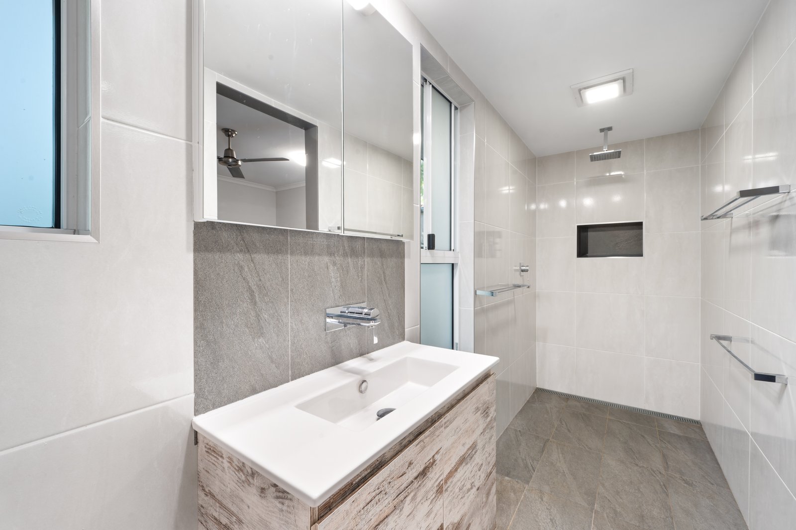 28 Wambiri Street CANNONVALE 10