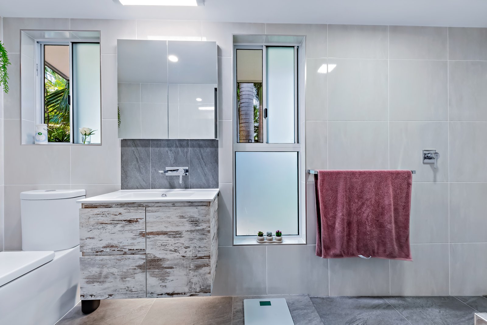 28 Wambiri Street CANNONVALE 12