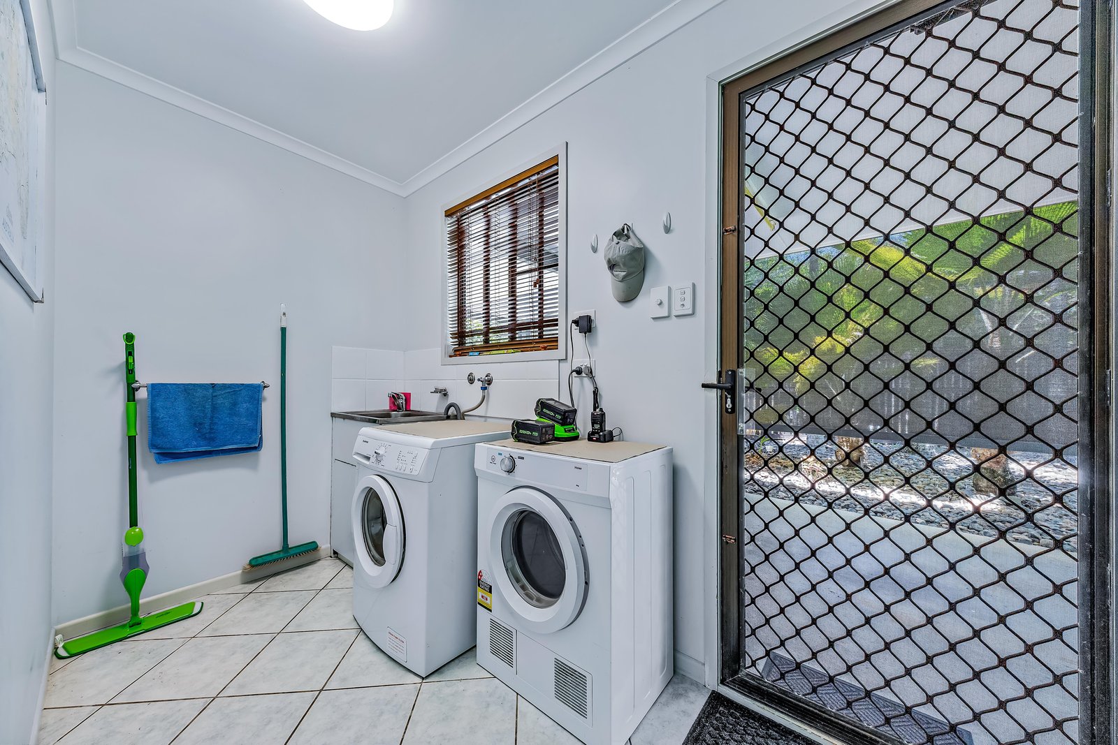 28 Wambiri Street CANNONVALE 17