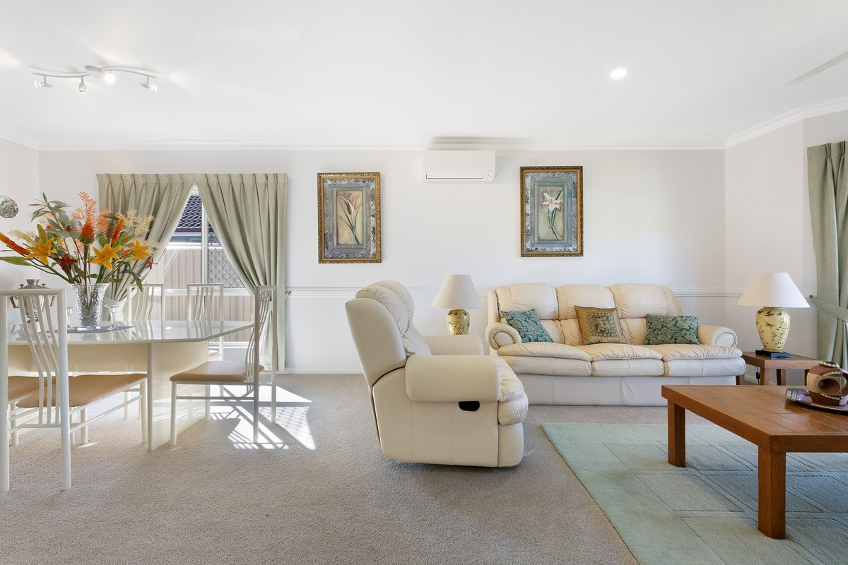 28 Warbler Parade Varsity Lakes 1