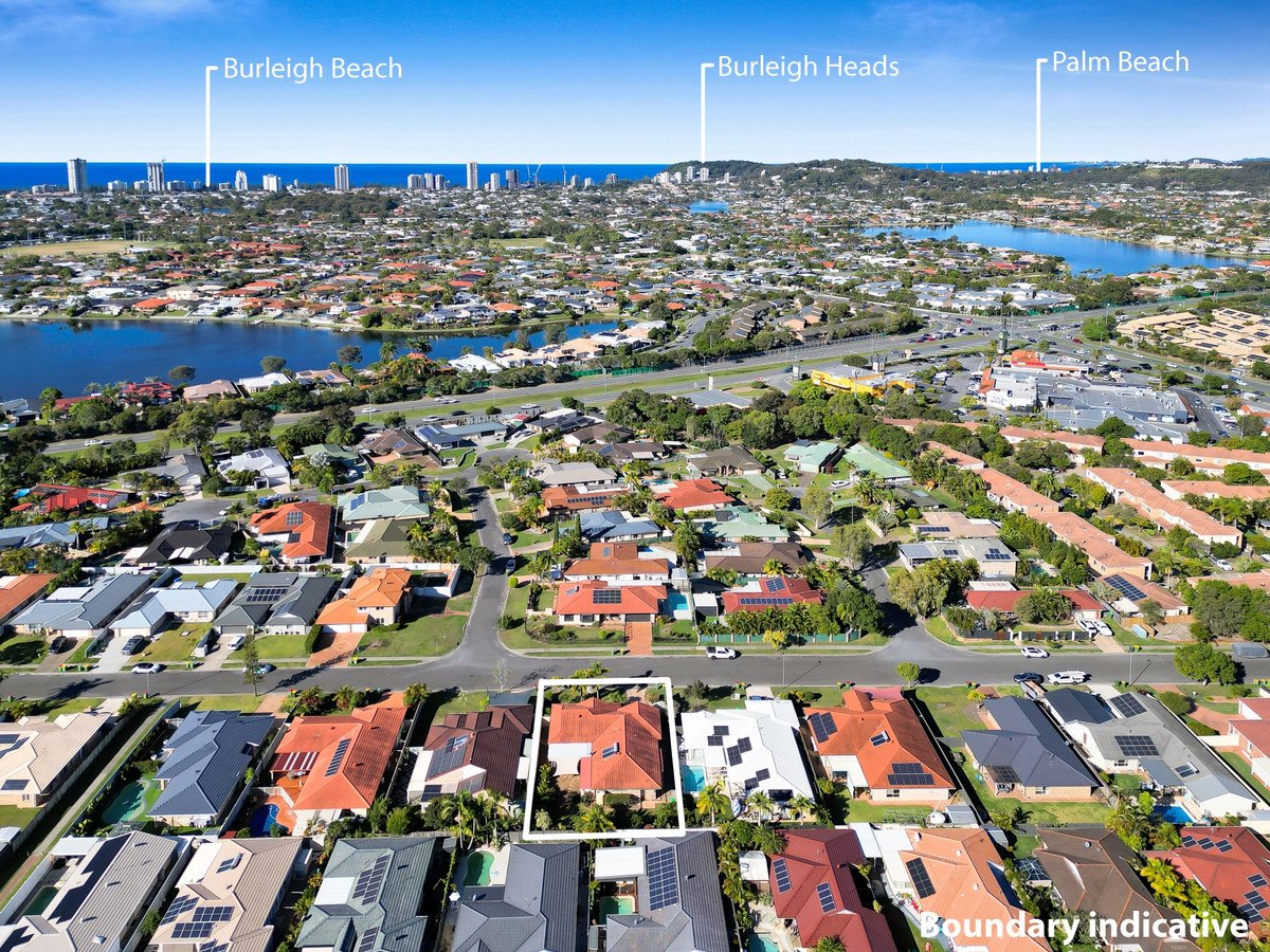 28 Warbler Parade Varsity Lakes 3