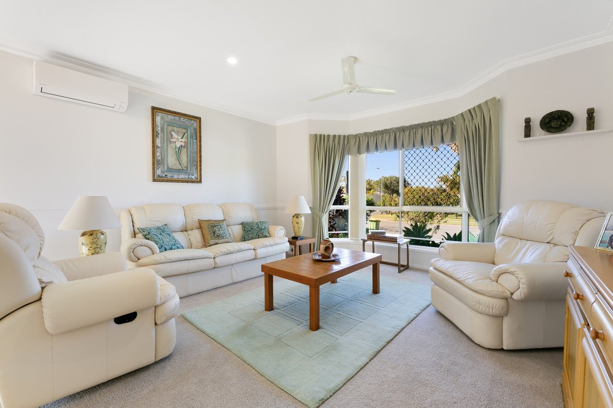 28 Warbler Parade Varsity Lakes 4