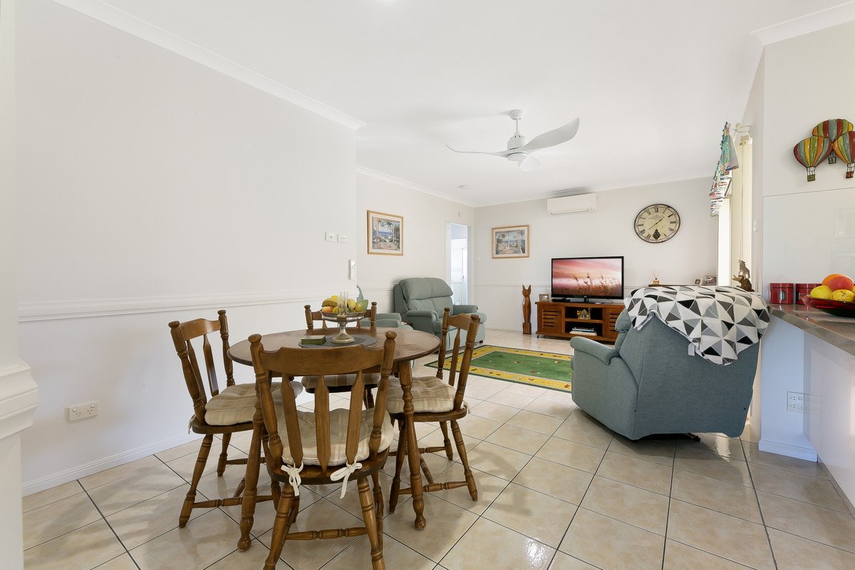 28 Warbler Parade Varsity Lakes 9