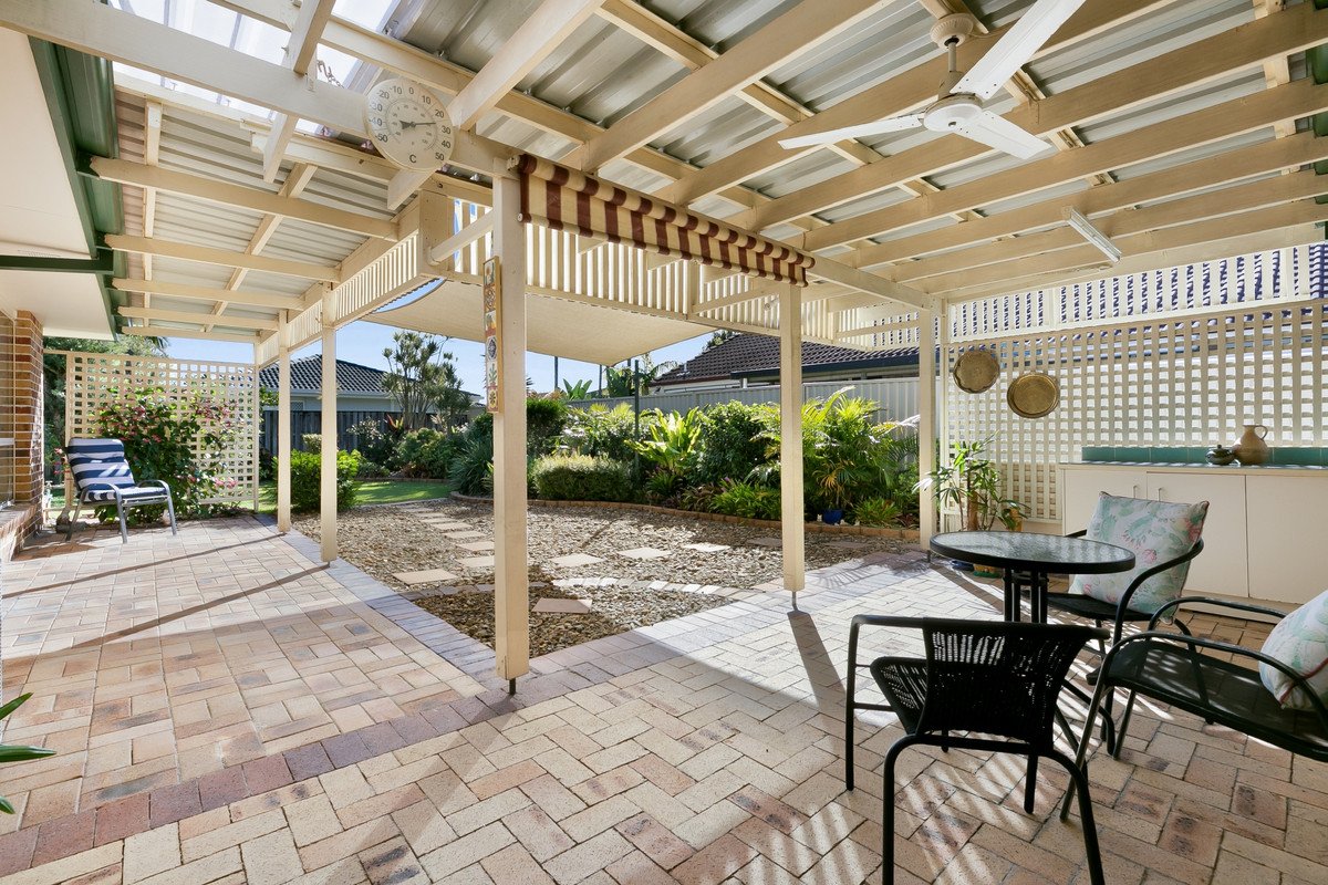 28 Warbler Parade Varsity Lakes 11