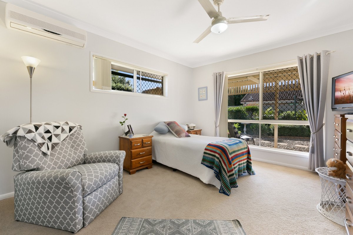 28 Warbler Parade Varsity Lakes 14