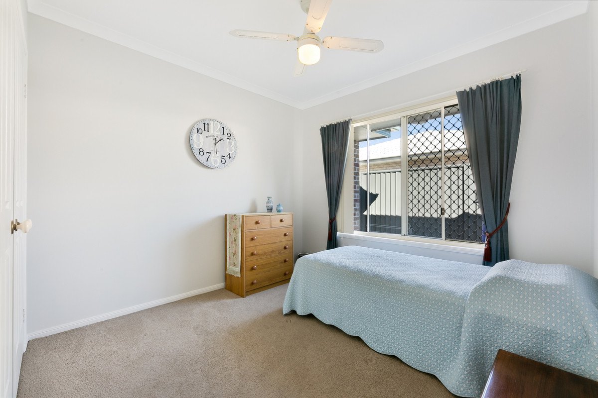 28 Warbler Parade Varsity Lakes 17