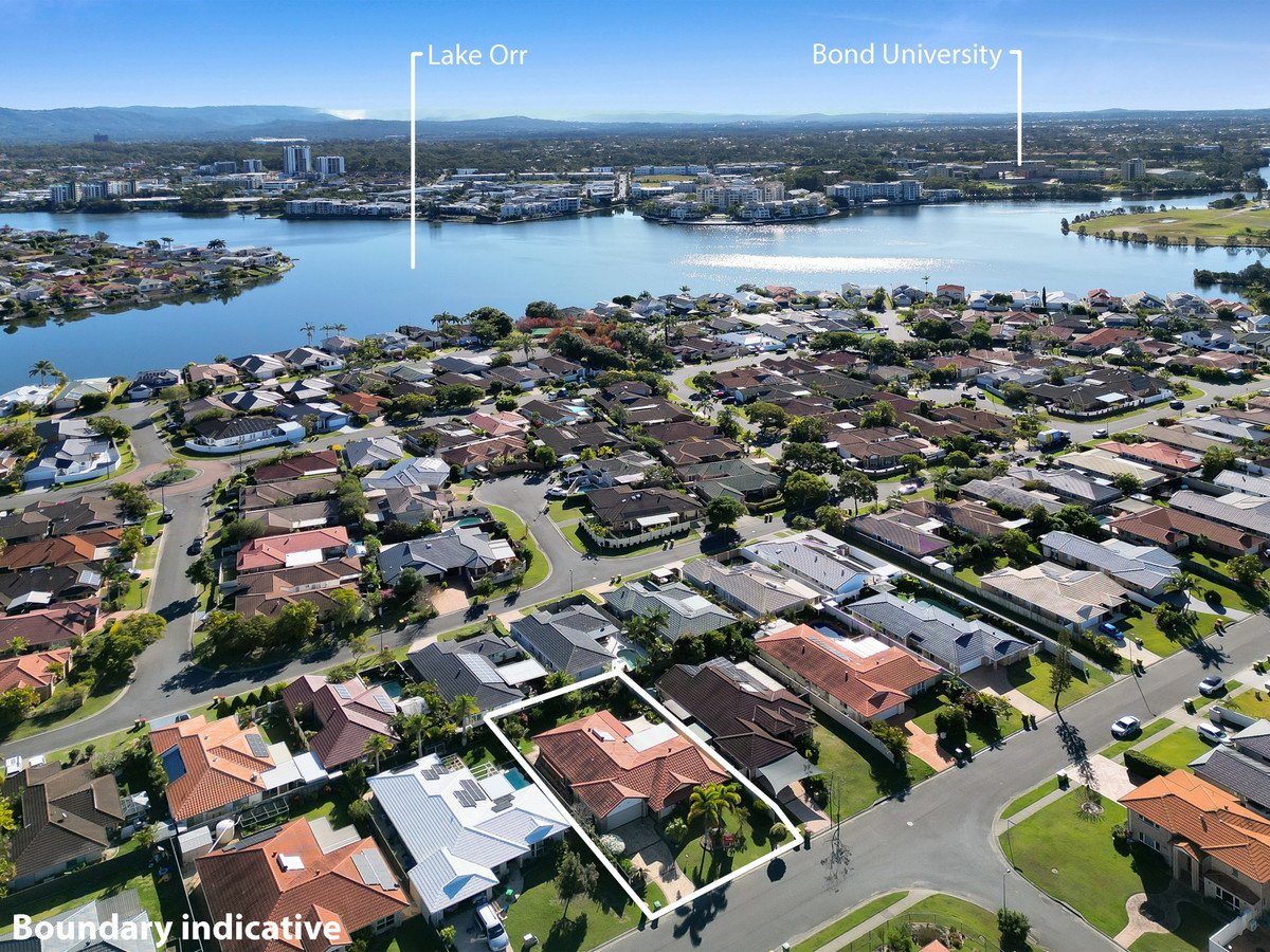 28 Warbler Parade Varsity Lakes 21