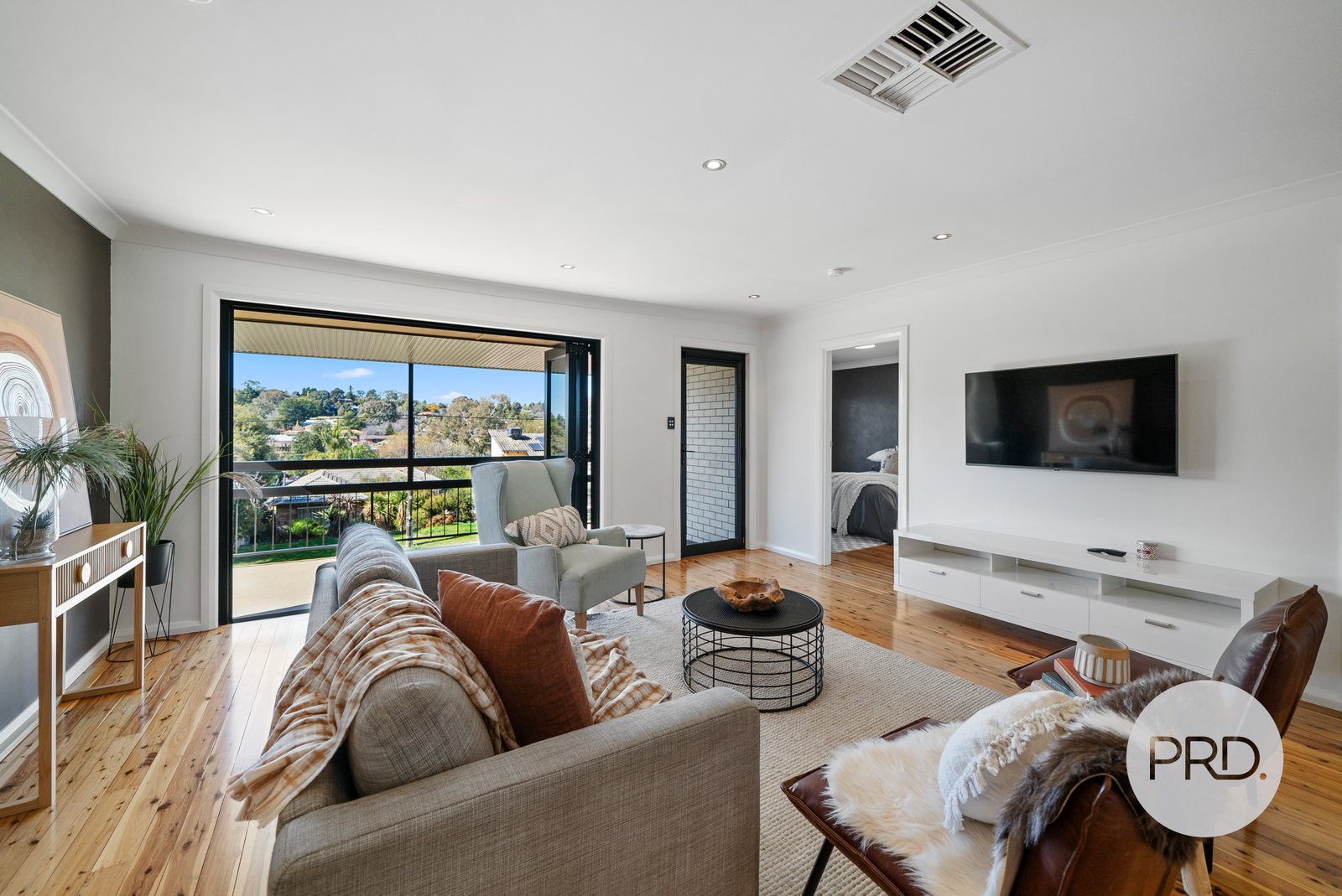 28 Warrawong Street KOORINGAL 2