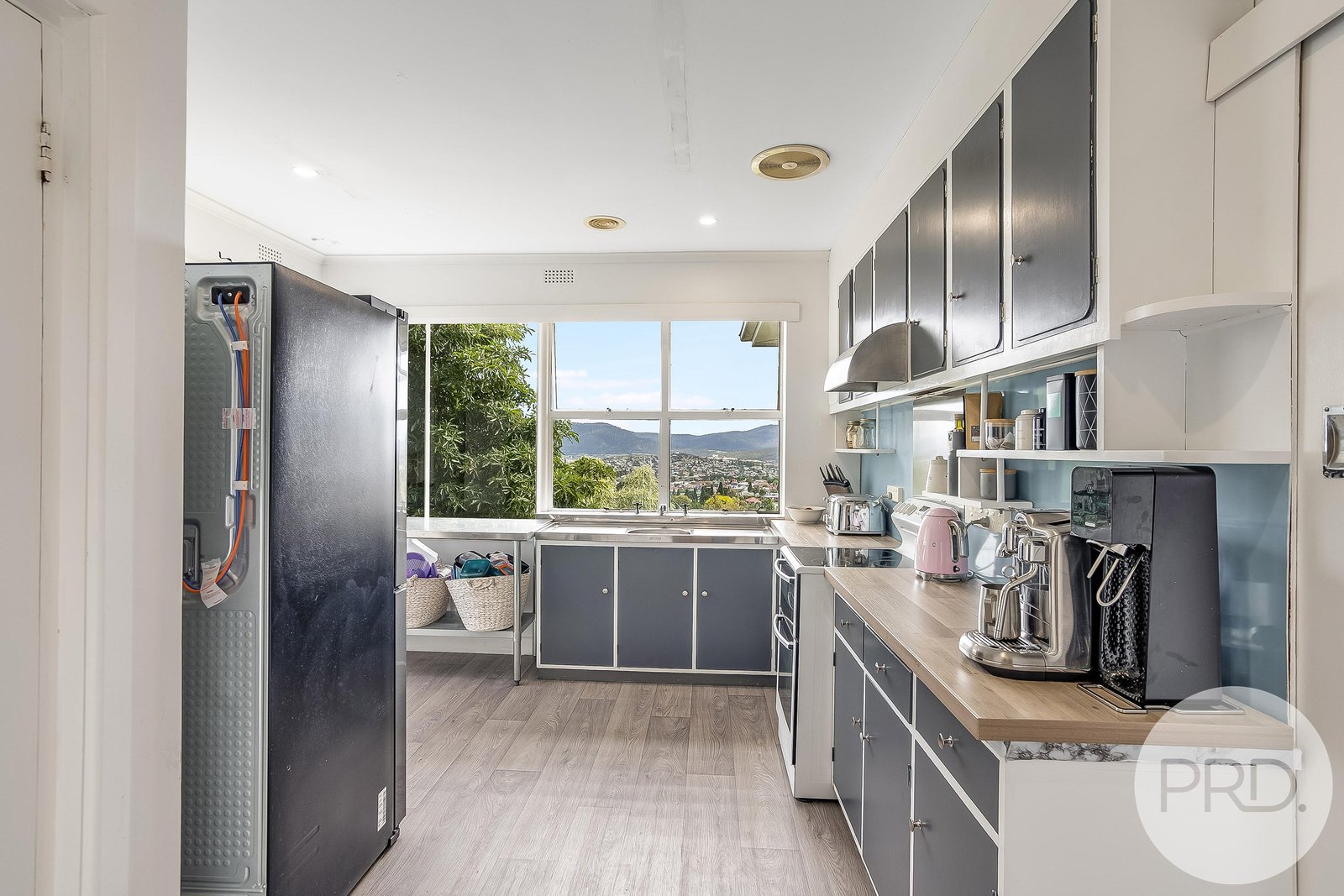 28 Waverley Avenue MOUNT STUART 4