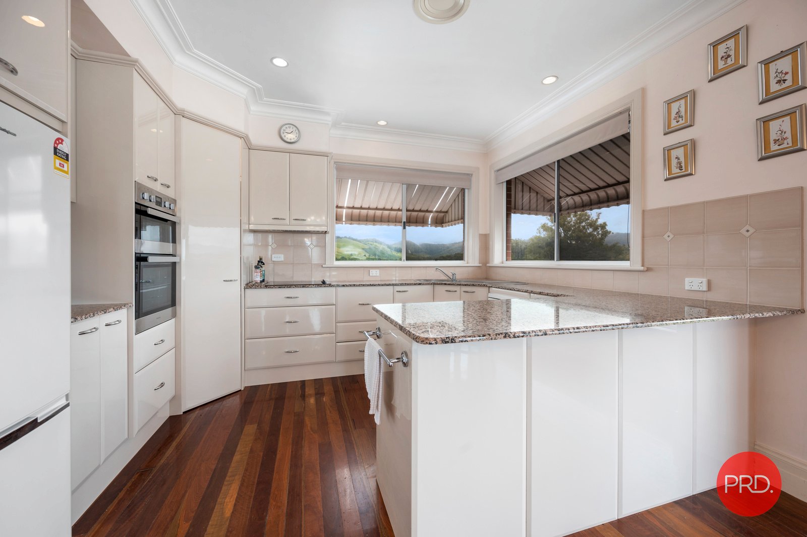 28 Wedgetail Crescent BOAMBEE EAST 5