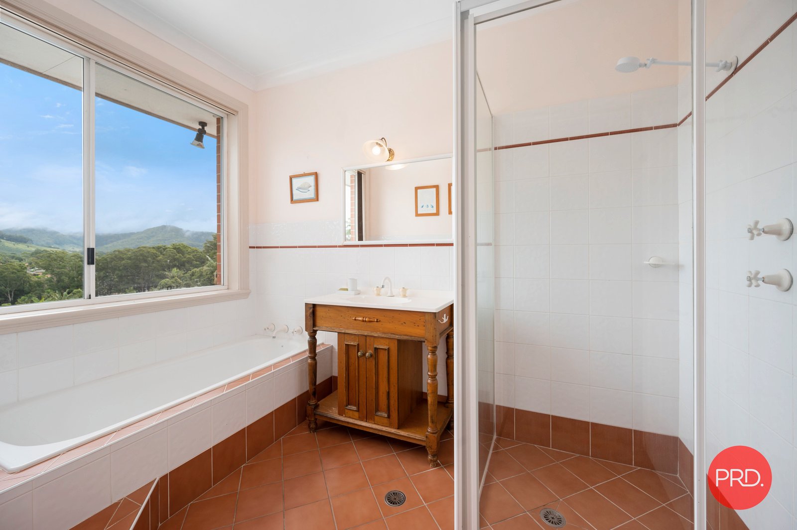 28 Wedgetail Crescent BOAMBEE EAST 18