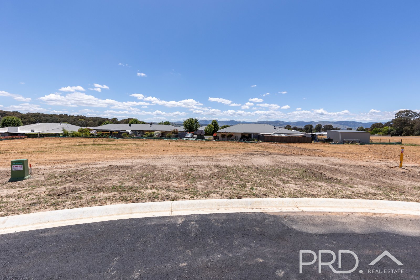 28 Weeden Place TUMUT 2