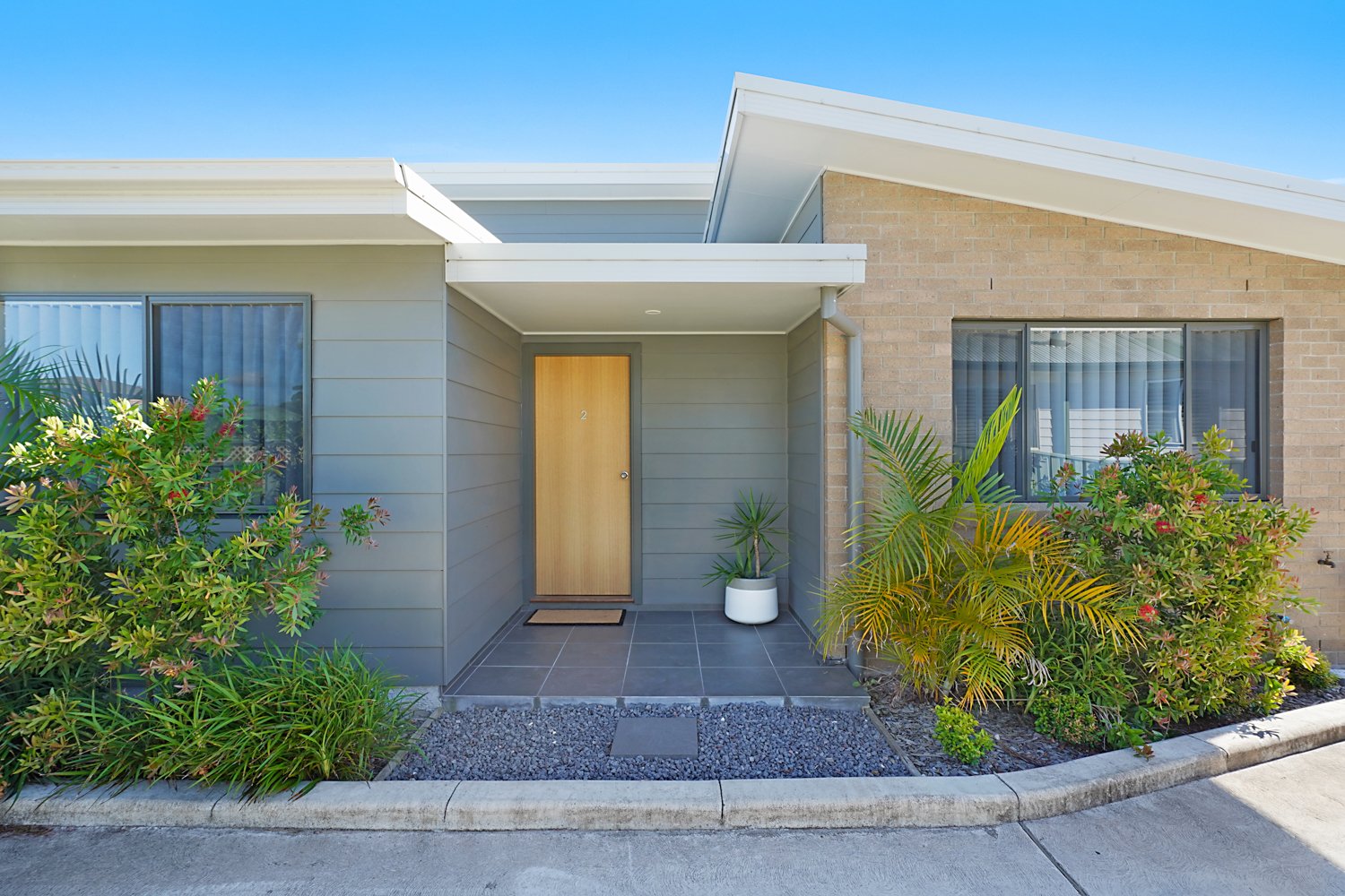 2/8 Western Avenue TARRO 2