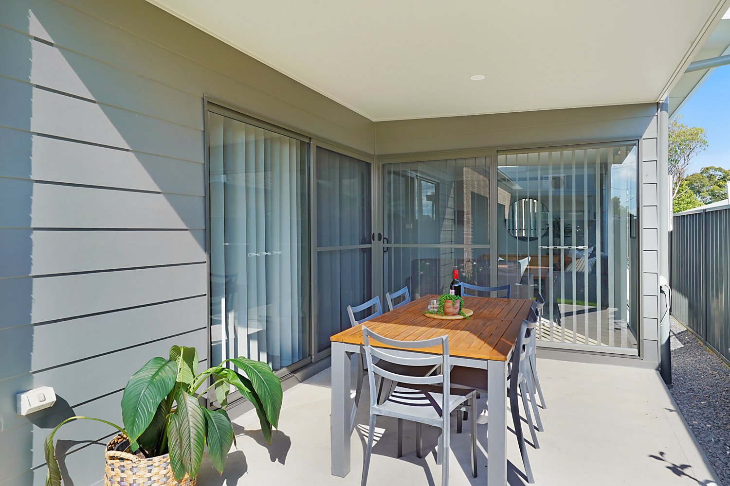 2/8 Western Avenue TARRO 12