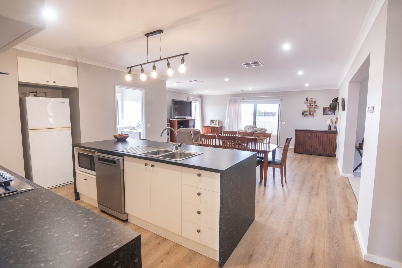 28 Westwood Drive MOOROOPNA 7