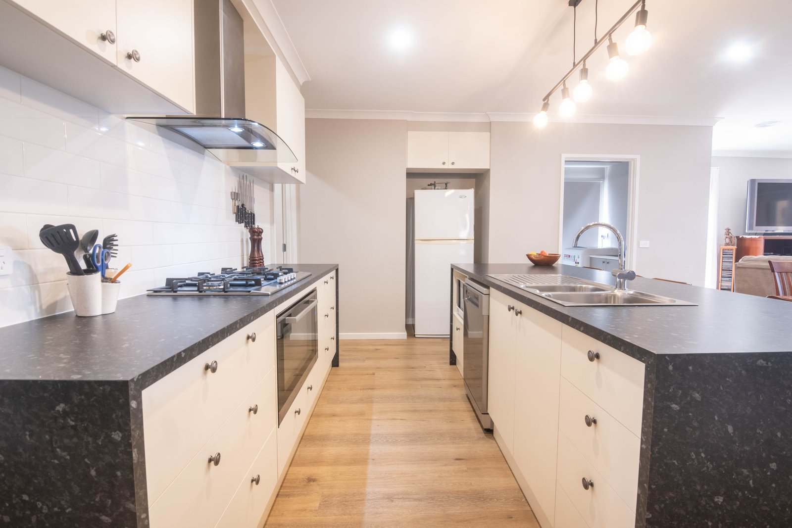 28 Westwood Drive MOOROOPNA 9