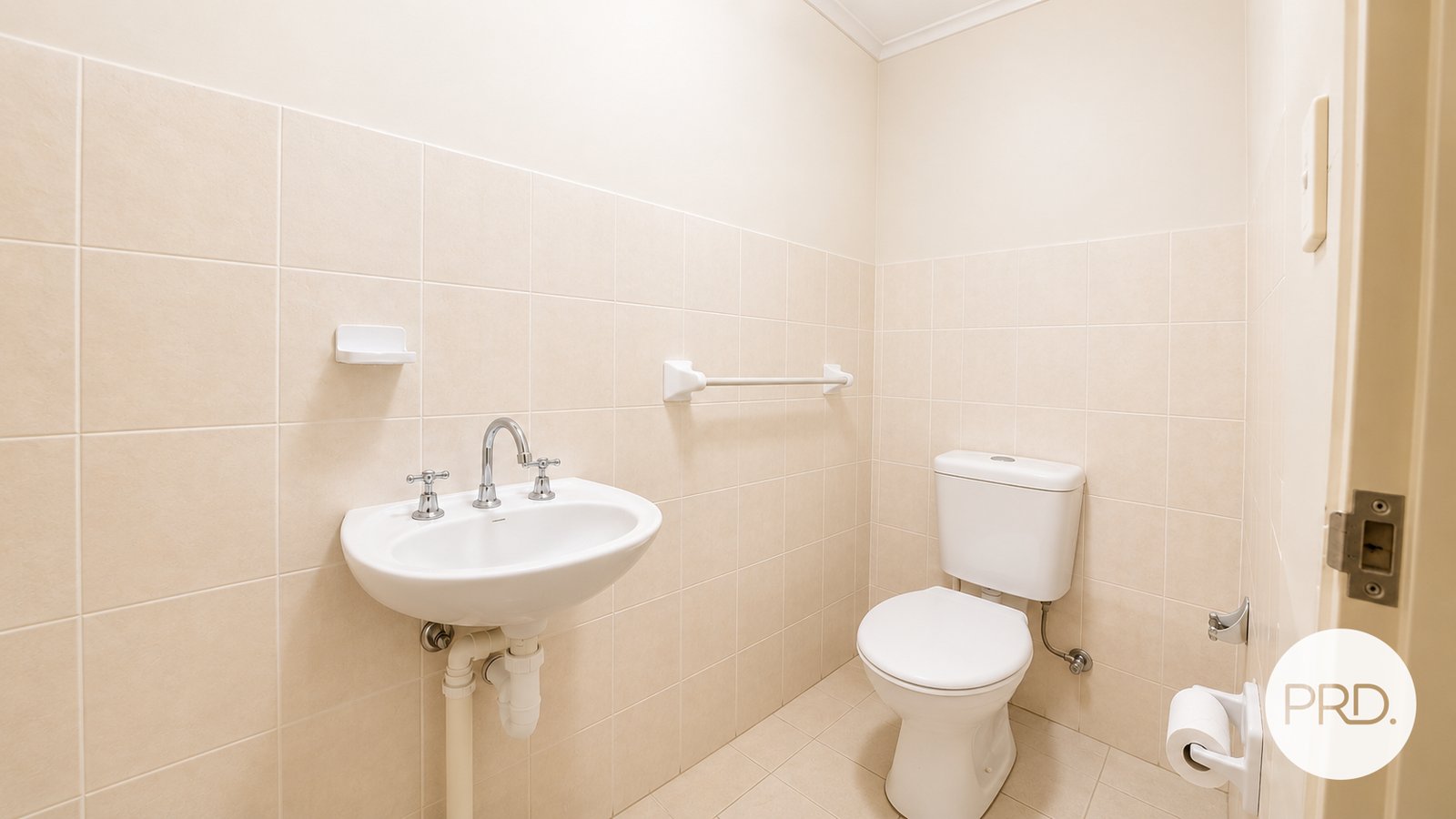 2/8 Willow Street CASULA 11