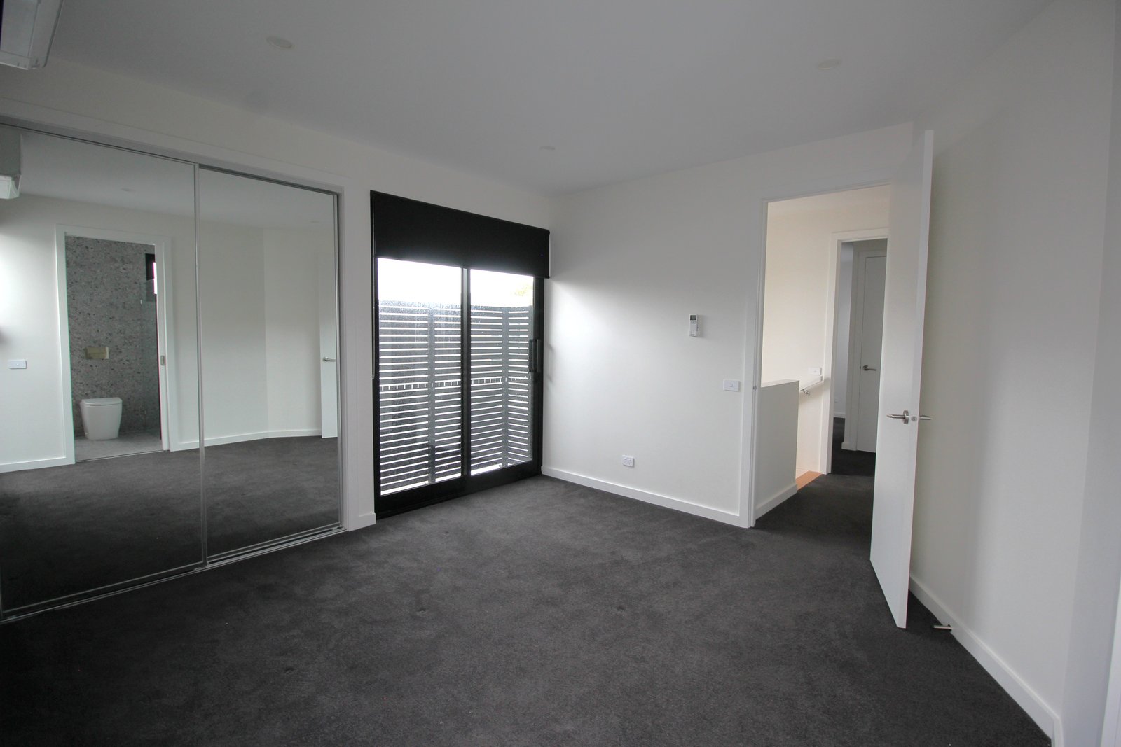 Gallery: 2/8 Winsome Street