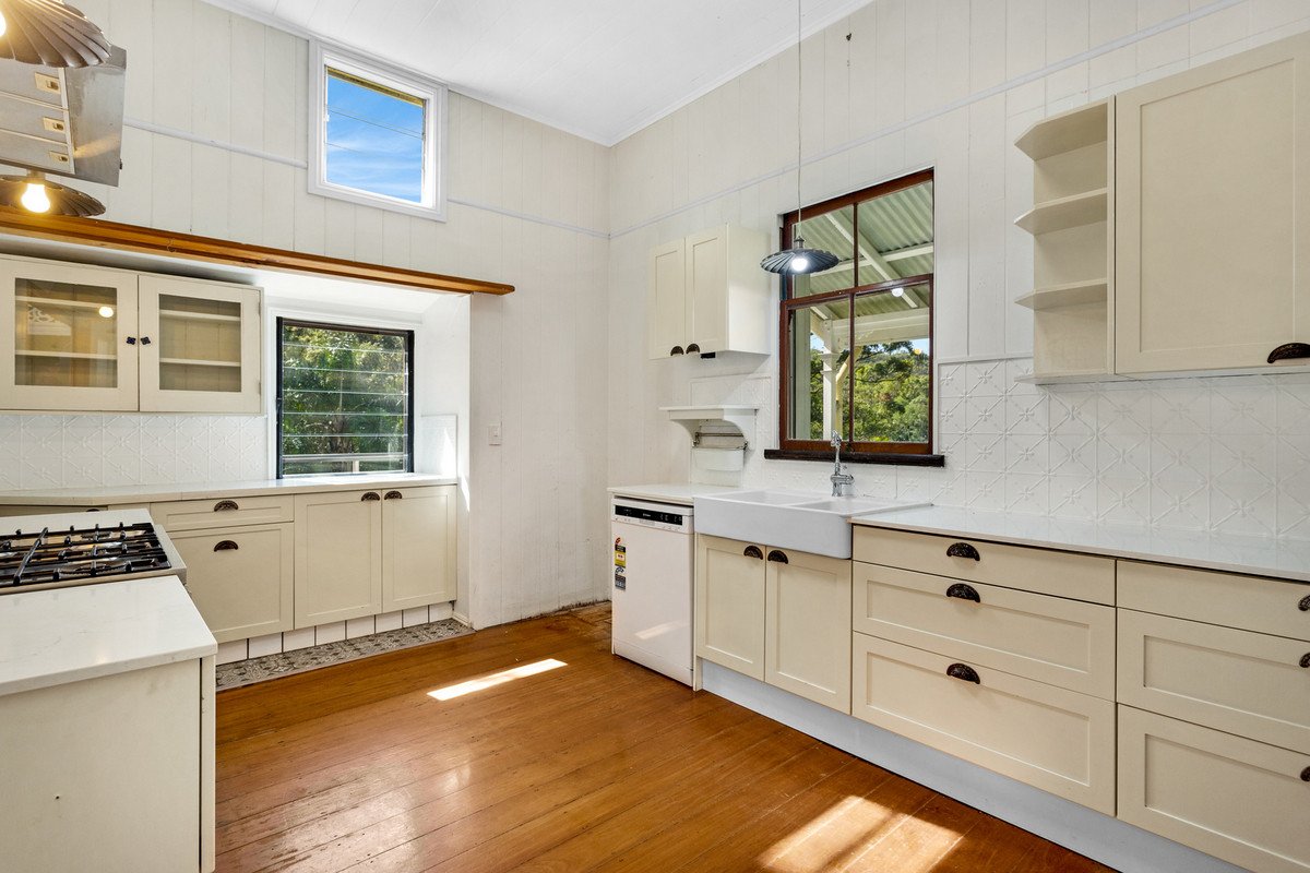 28 Wisteria Court Tallebudgera Valley 1