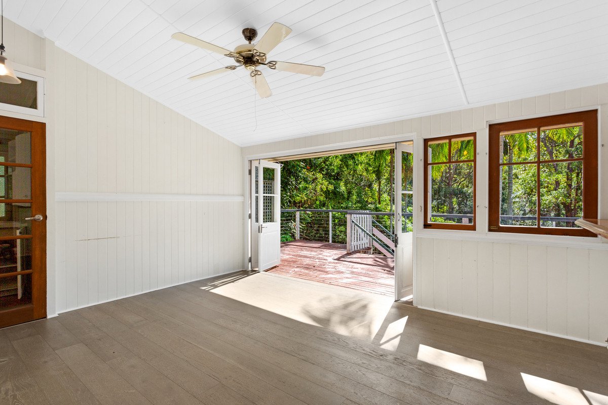 28 Wisteria Court Tallebudgera Valley 4