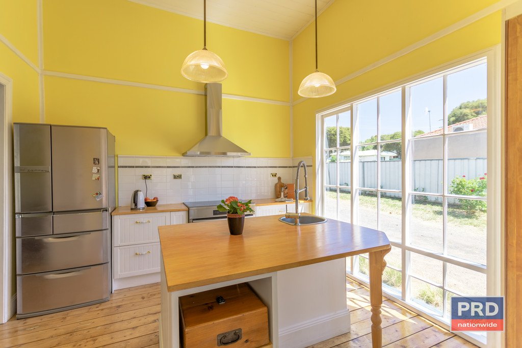 28 Wood Street LONG GULLY 4