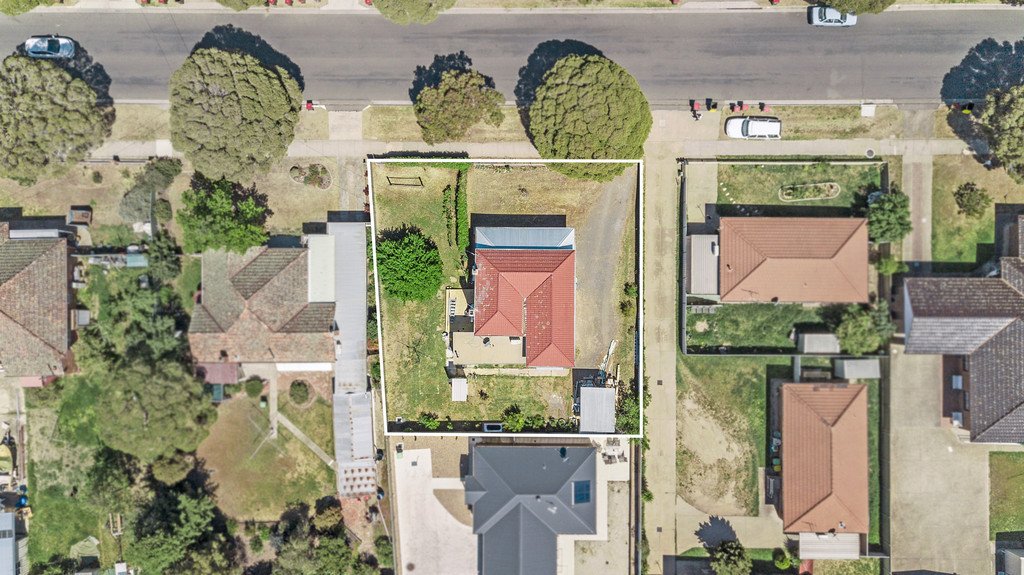 28 Wood Street LONG GULLY 9