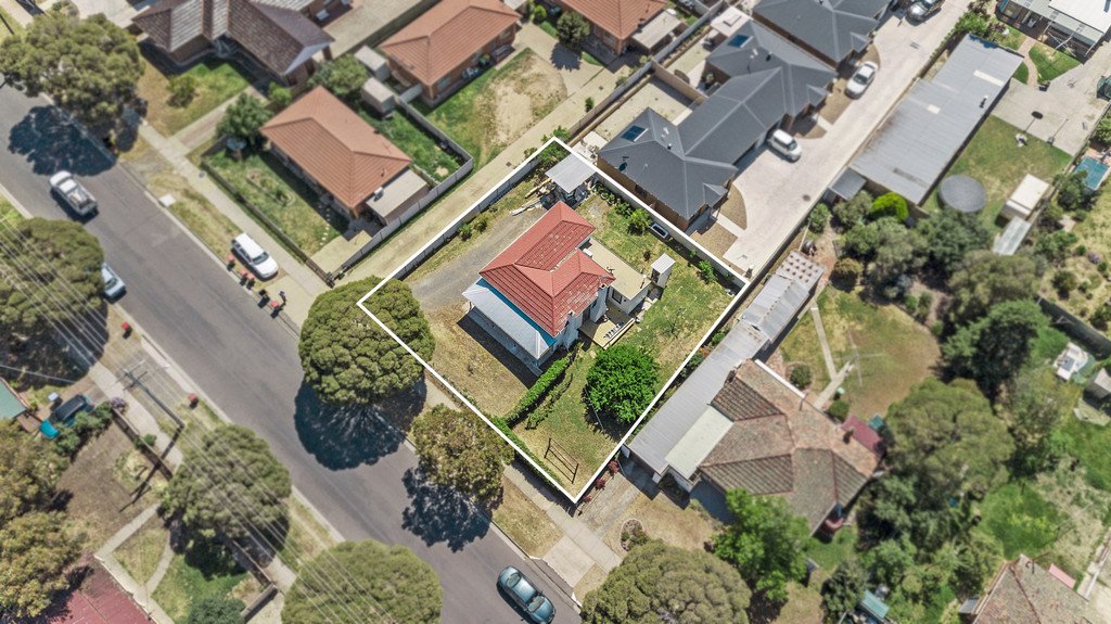 28 Wood Street LONG GULLY 9