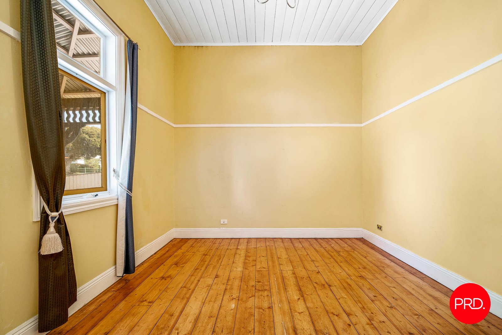 28 Wood Street LONG GULLY 9