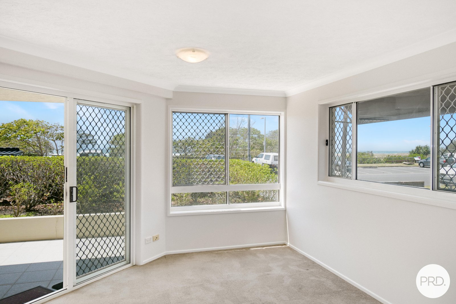 2/80 Pacific Parade BILINGA 3