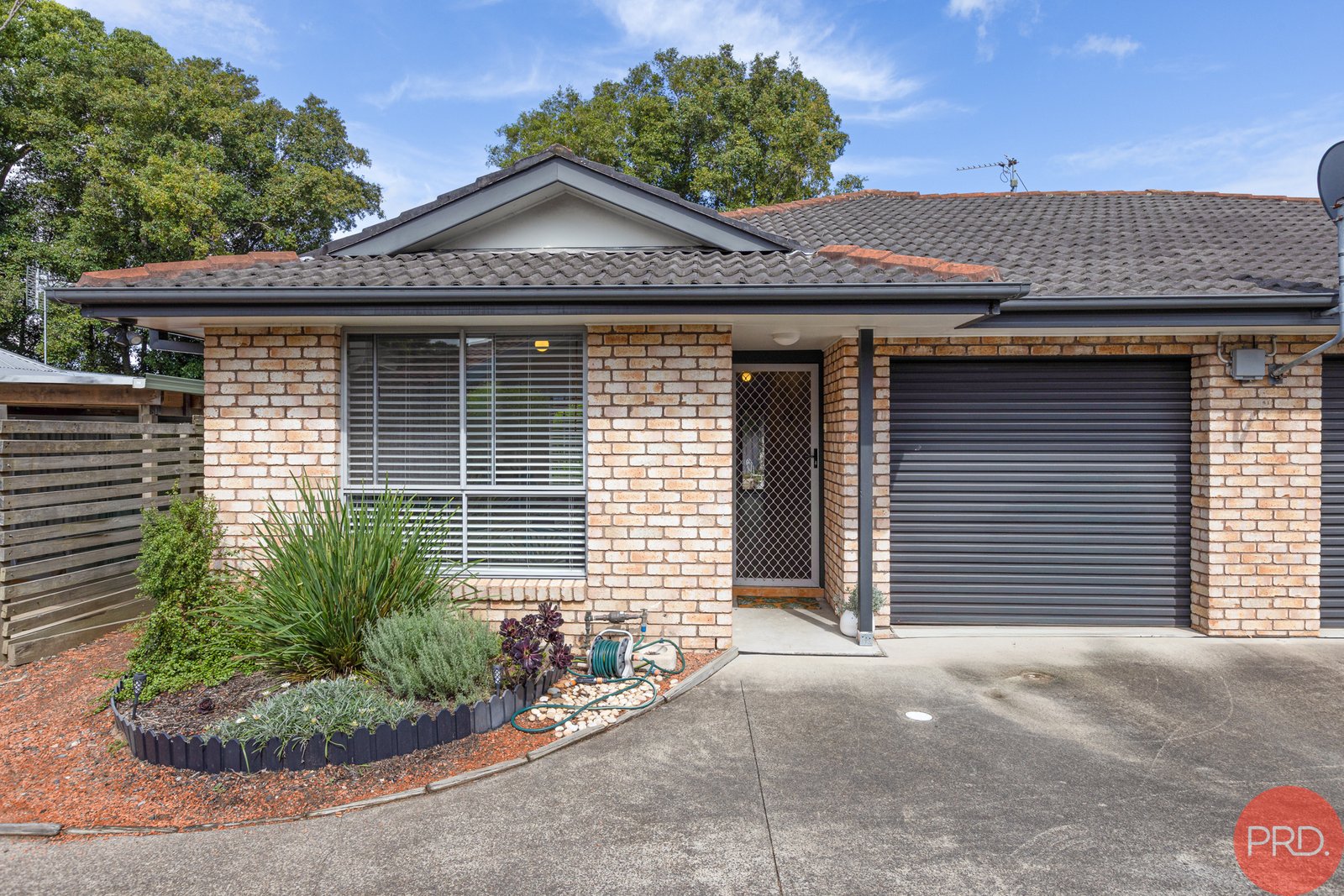 2/80 Robert Street TENAMBIT 1