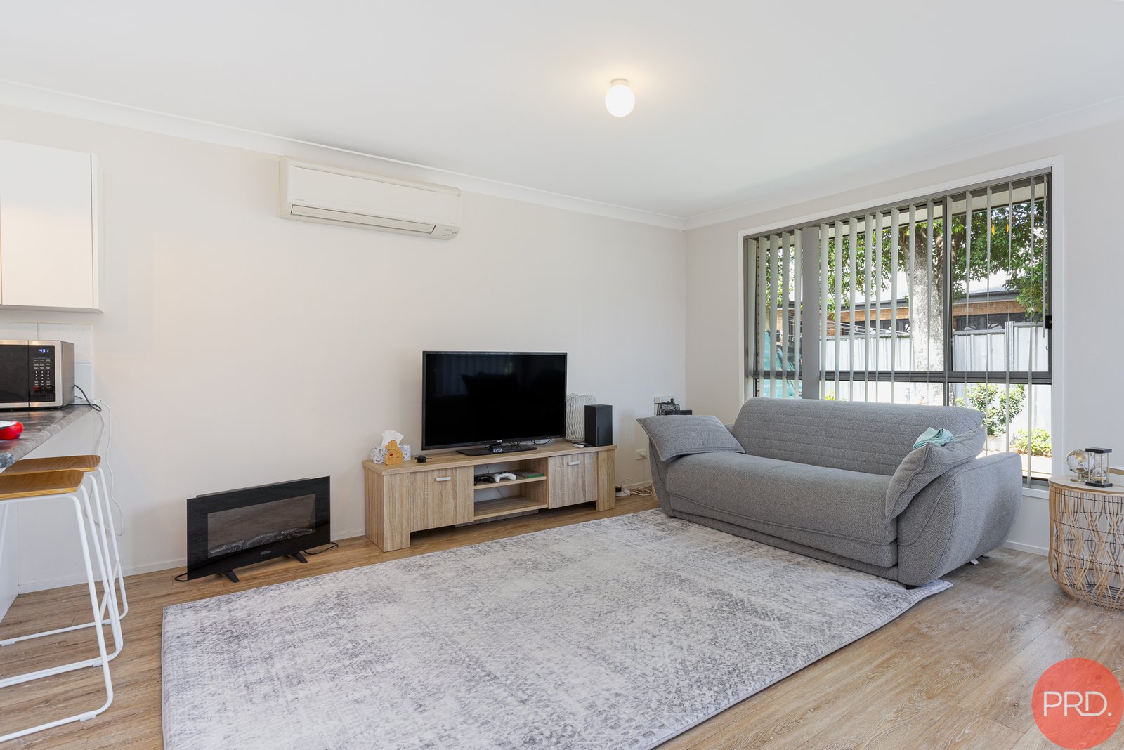 2/80 Robert Street TENAMBIT 6