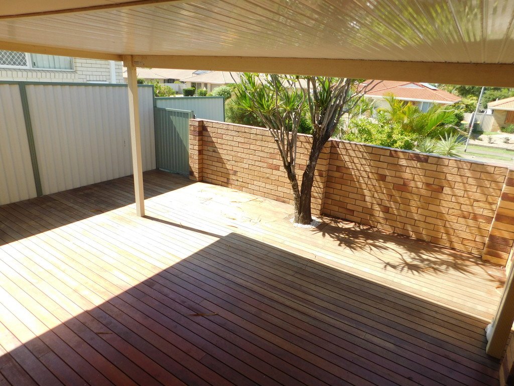 2/80 Treeview Drive BURLEIGH WATERS 4