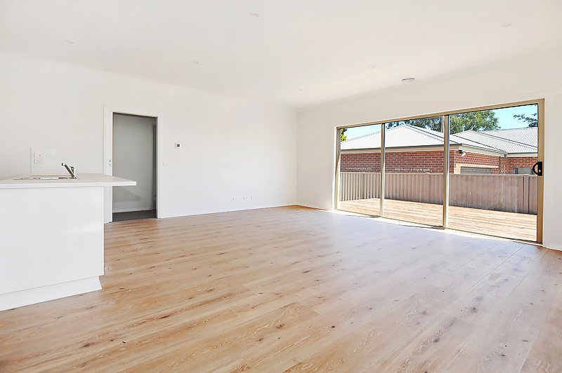 Gallery: 2/808 Barkly Street