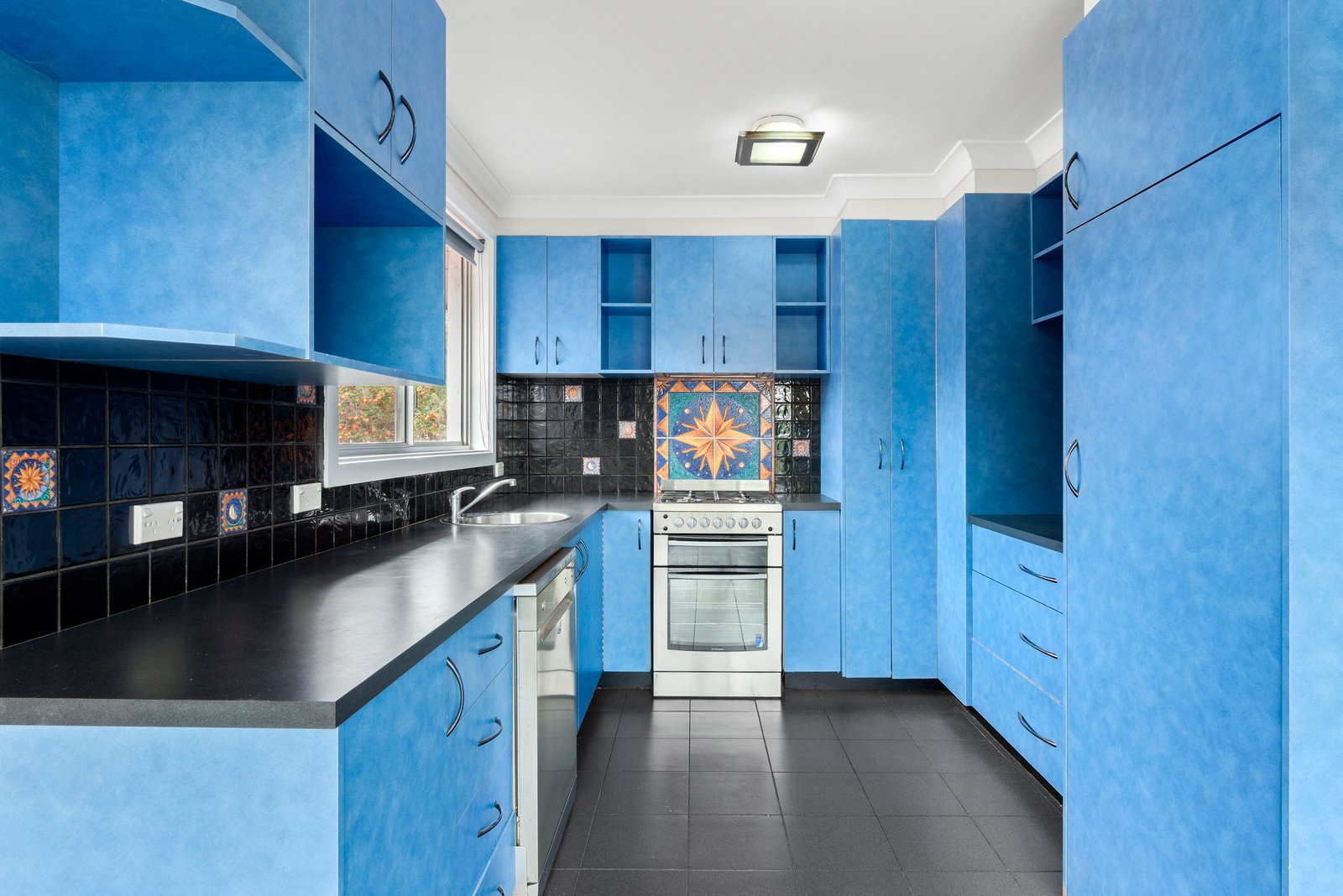 Gallery: 281 Boundary Road