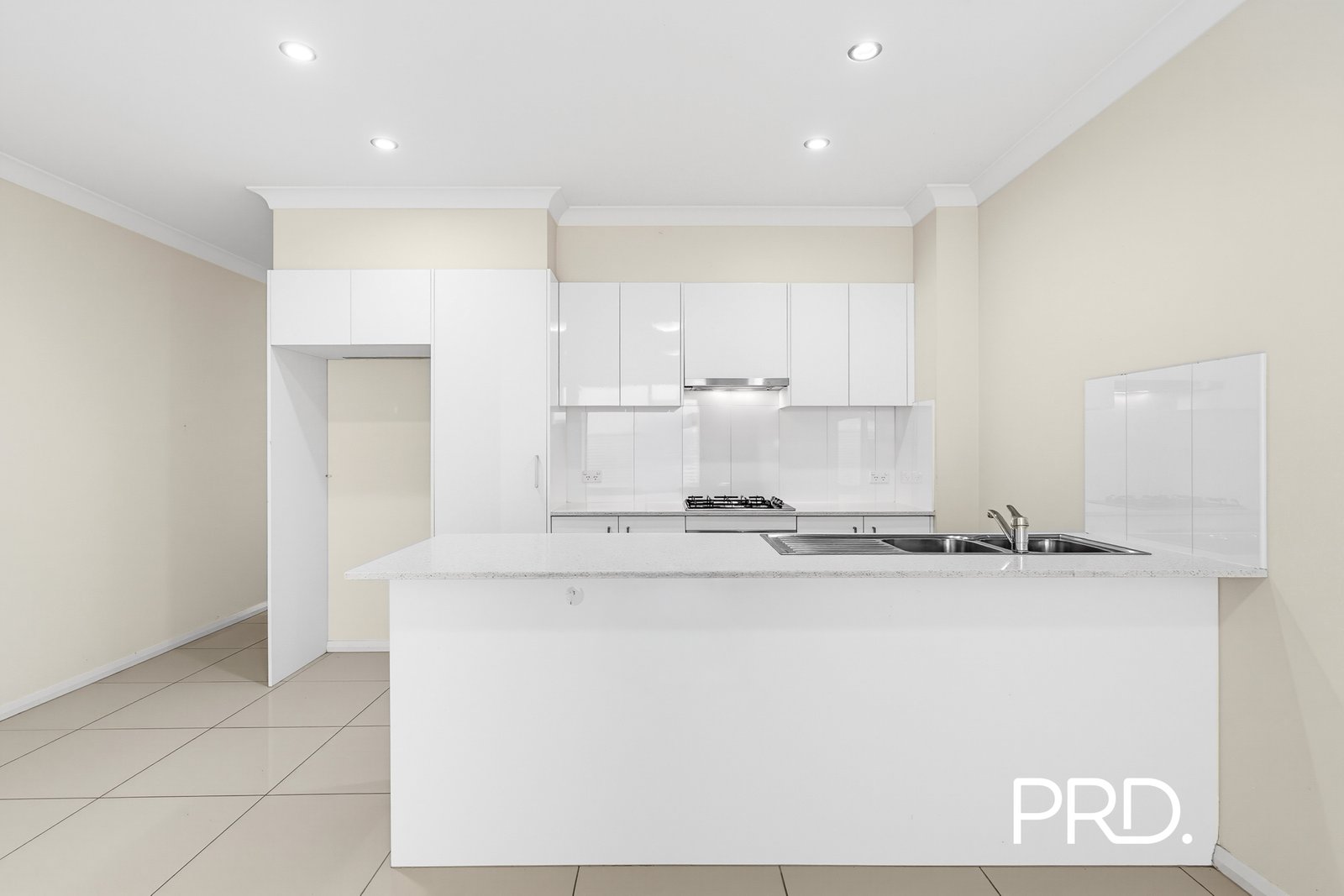 28/1 Glenmore Ridge Dr  Glenmore Park 2