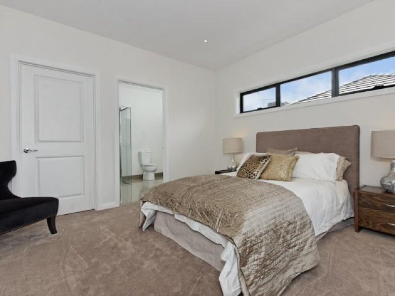 Gallery: 2/81 Lower Dandenong Road