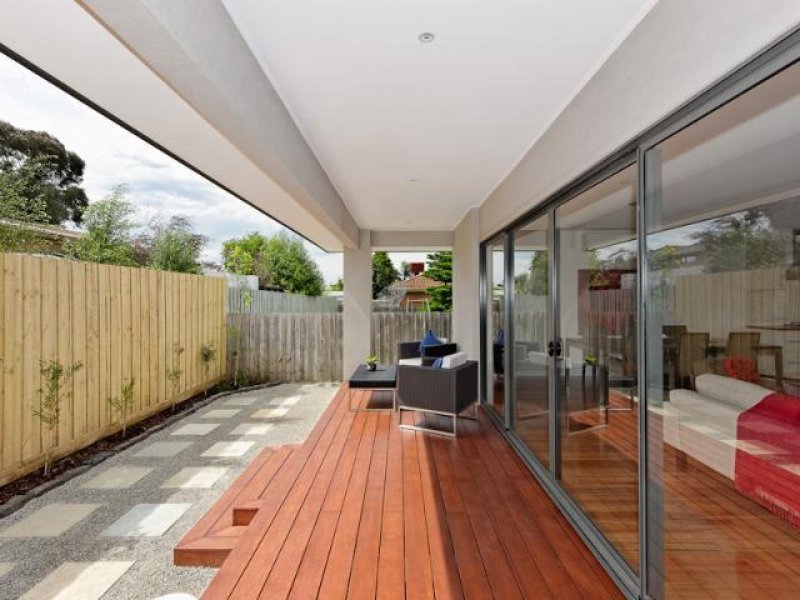 Gallery: 2/81 Lower Dandenong Road