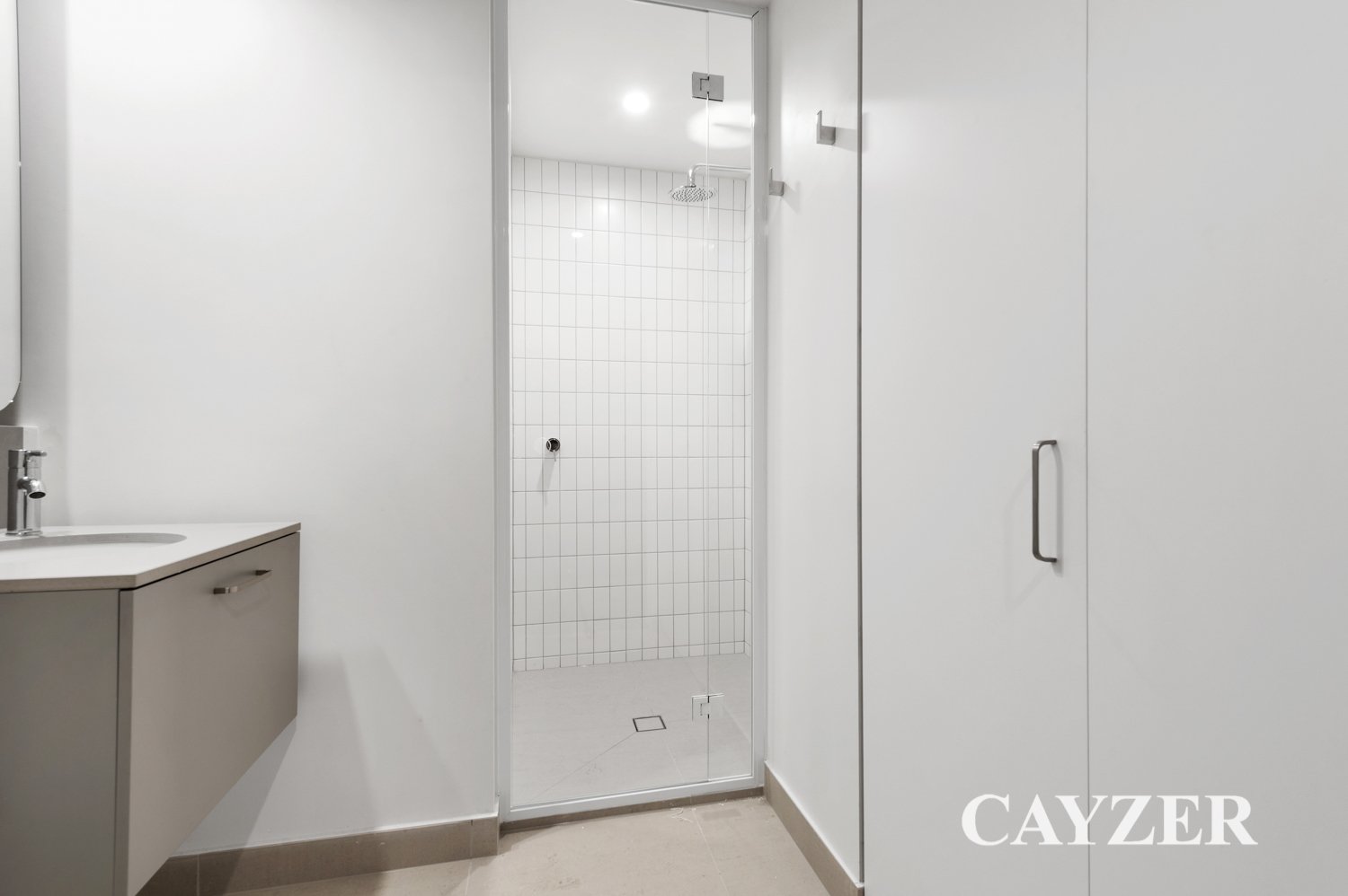 Gallery: 2/81 Palmerston Crescent