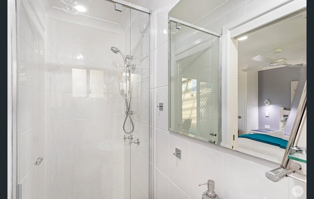 2/81 Stockton Street NELSON BAY 9