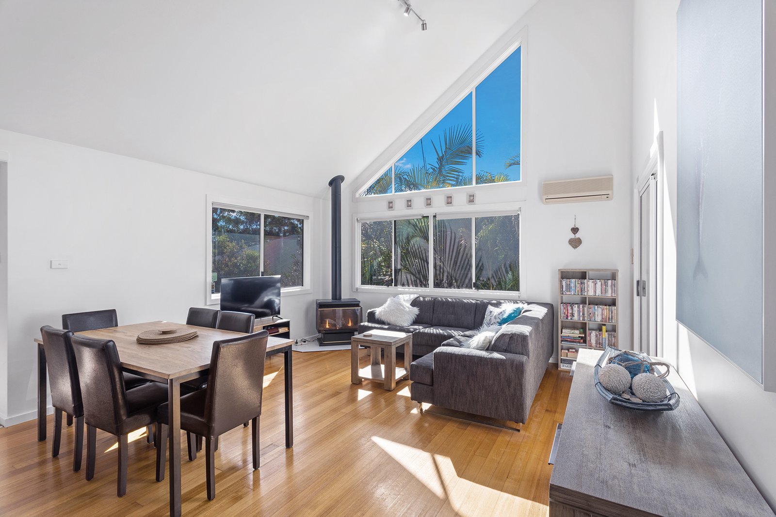 2/81 Stockton Street NELSON BAY 22