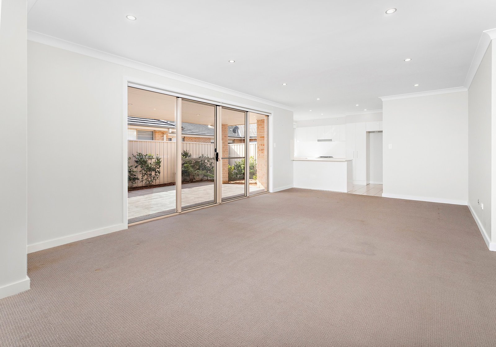 28/10 Derwent Avenue AVONDALE 3