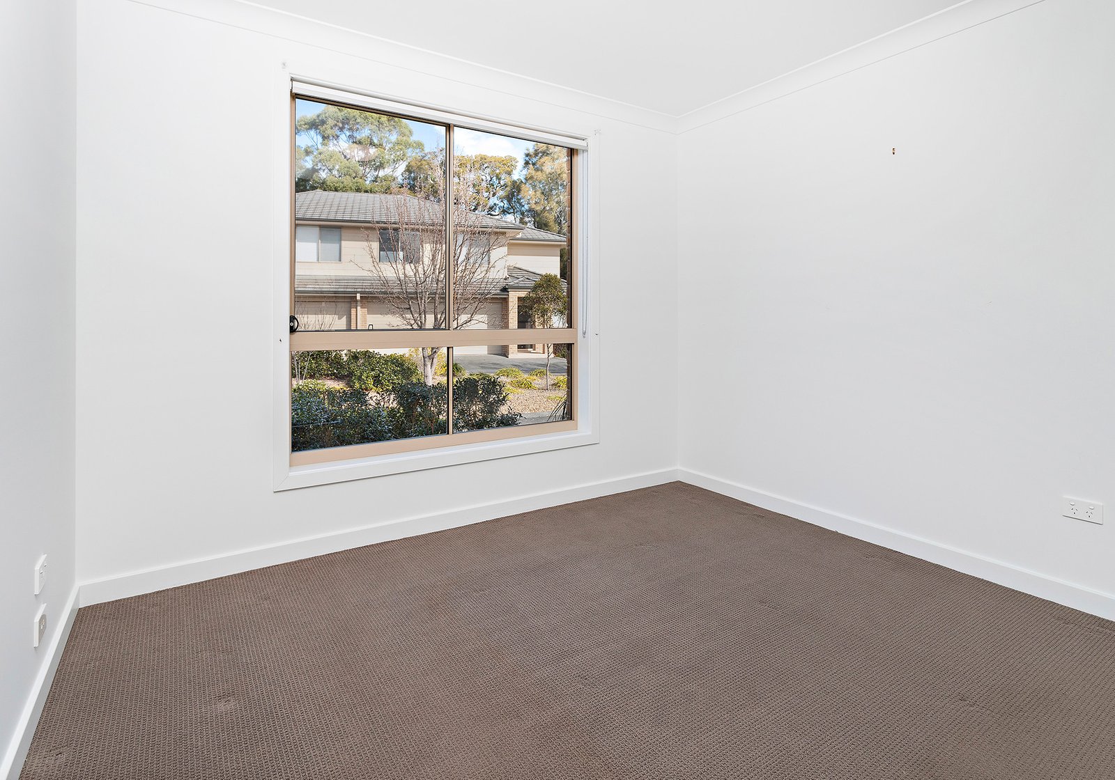 28/10 Derwent Avenue AVONDALE 9