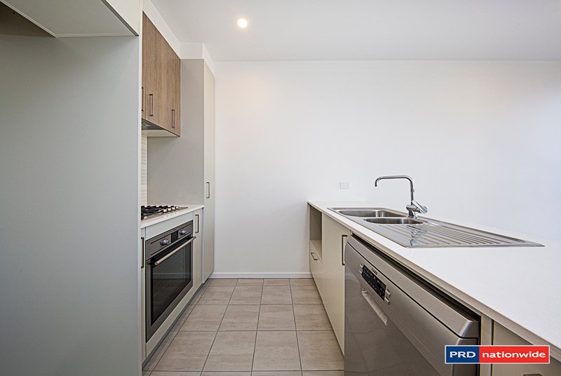 28/135 Easty Street PHILLIP 4