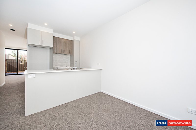 28/135 Easty Street PHILLIP 5
