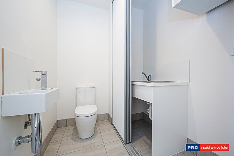 28/135 Easty Street PHILLIP 7