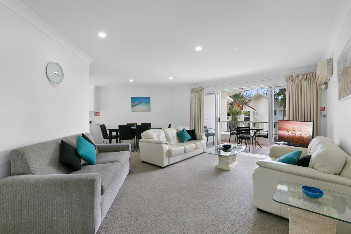 28/136 The Esplanade Burleigh Heads 1