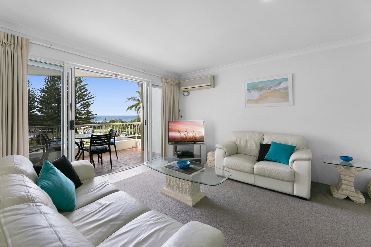 28/136 The Esplanade Burleigh Heads 3