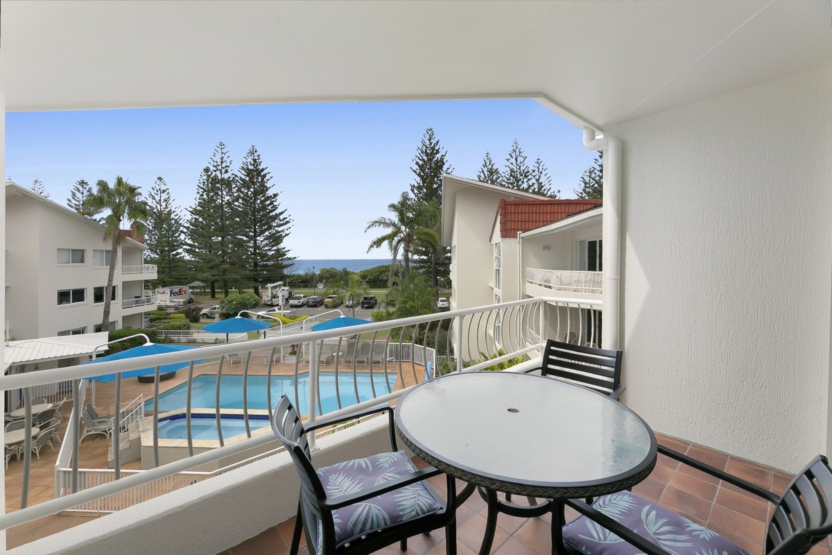 28/136 The Esplanade Burleigh Heads 4