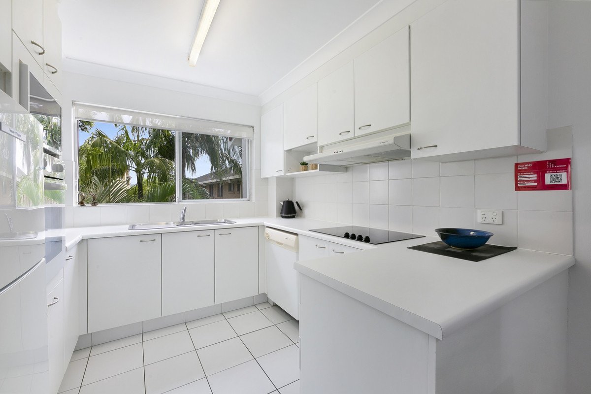 28/136 The Esplanade Burleigh Heads 8